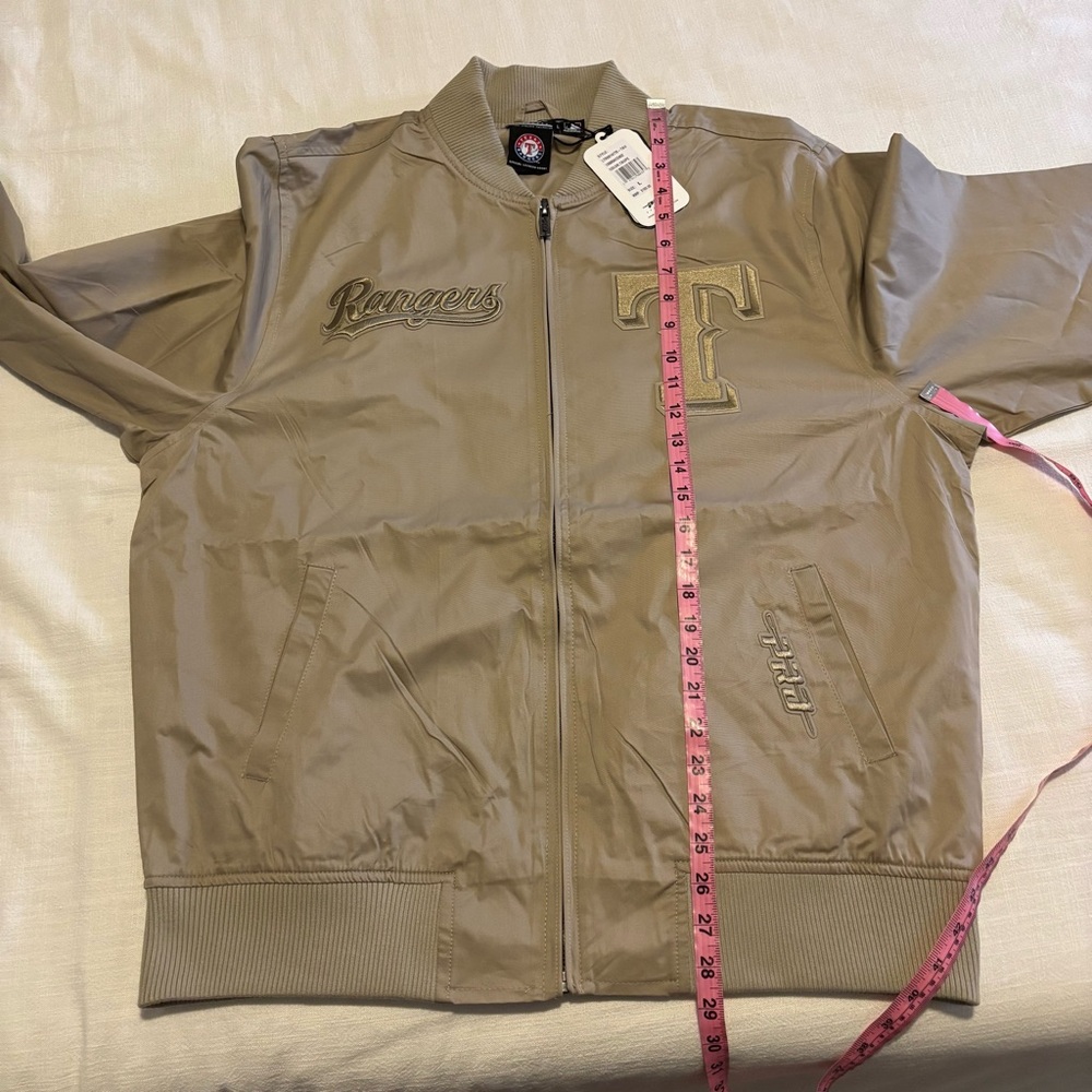Pro Standard Texas Rangers Neutral Bomber Jacket - Picture 10 of 12